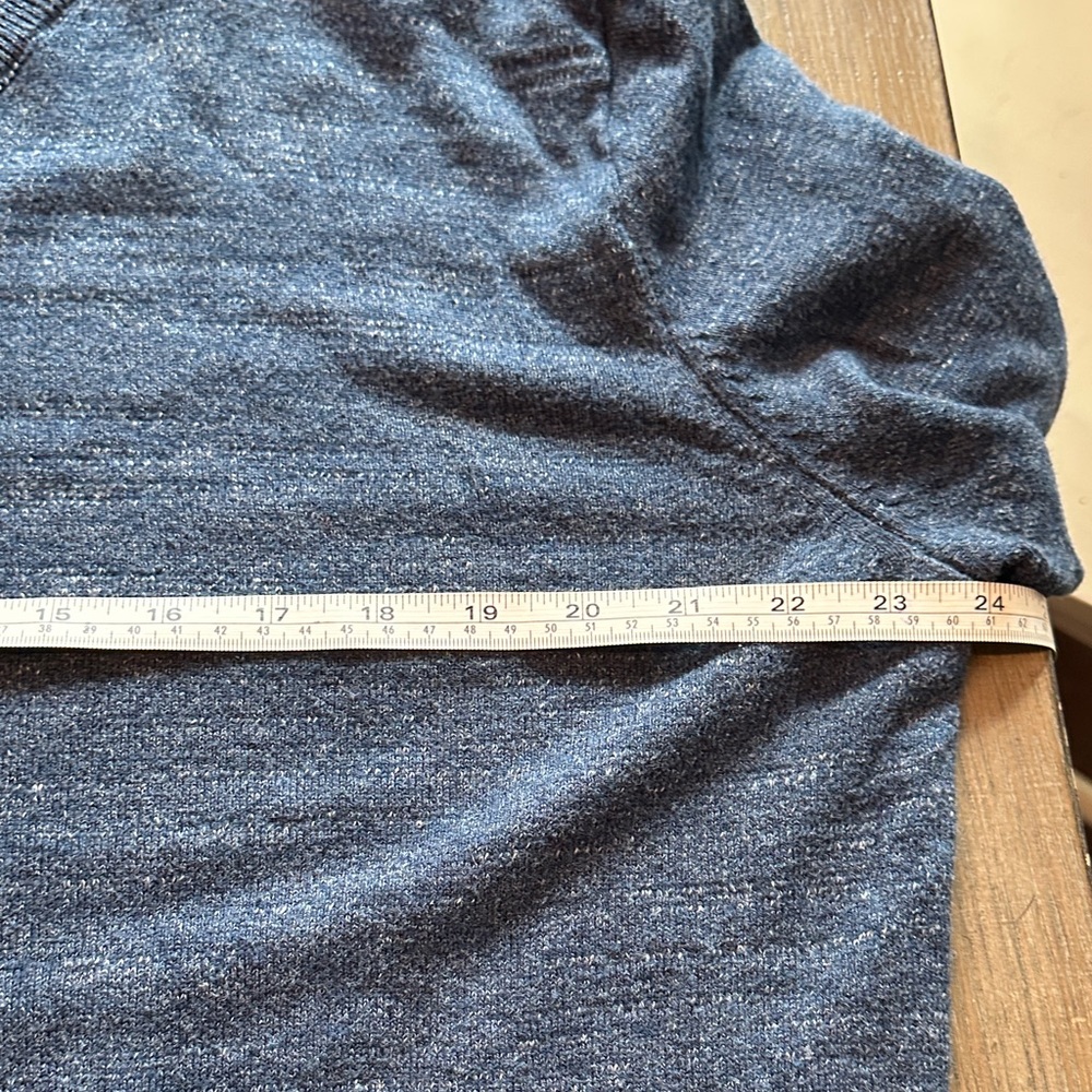 J. Crew Men's 100% Cotton V-Neck Sweater - Deep Blue -Size Large - Picture 6 of 9